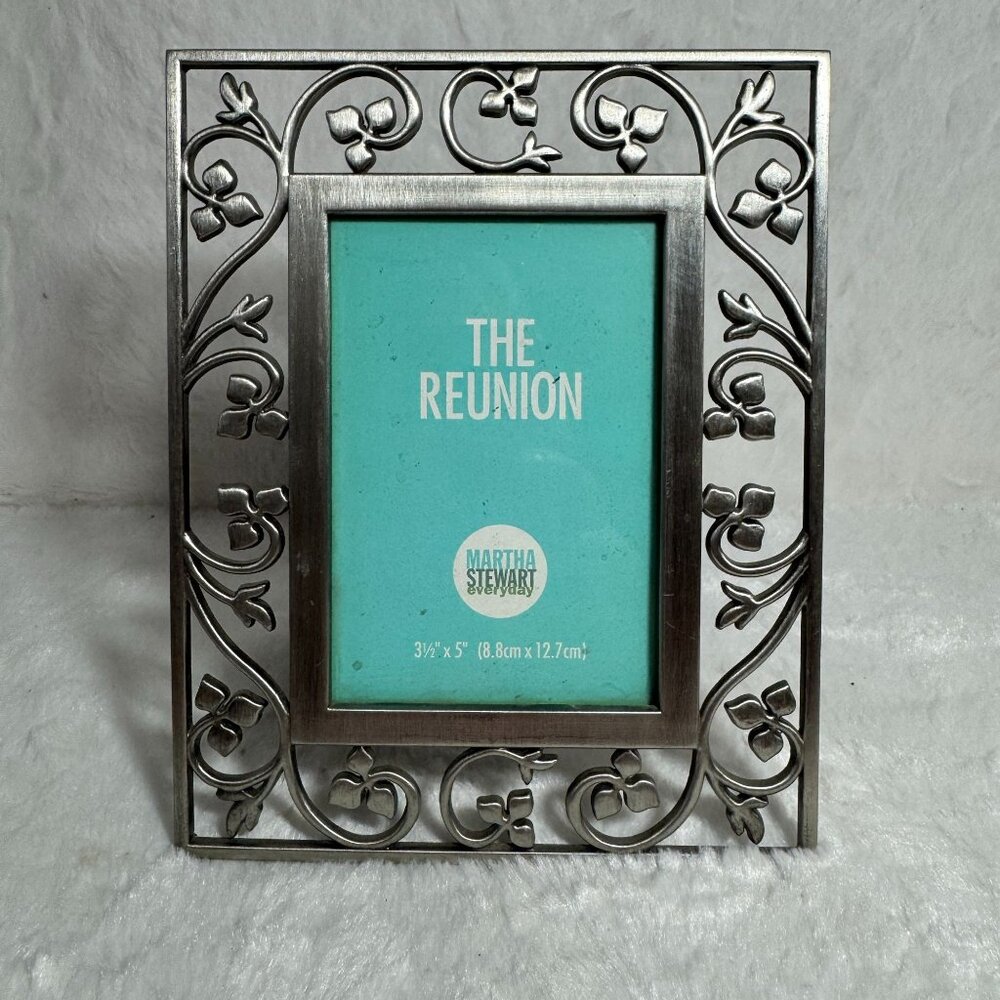 Martha Stewart 3.5" X 5" Silver Metal Photo Frame With Floral Vine Design